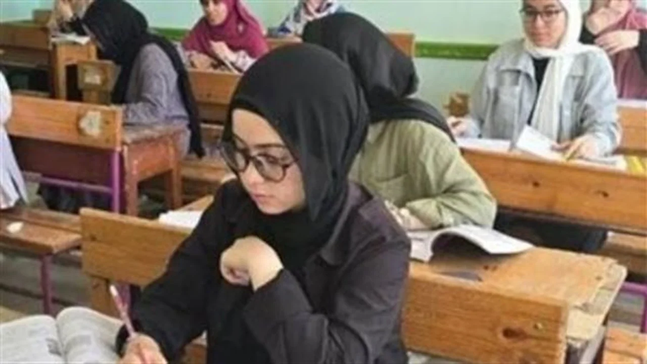 أرقام الجلوس.. الكنترولات تنهي تجهيزاتها لنشر بيانات الطلاب عبر موقع الوزارة